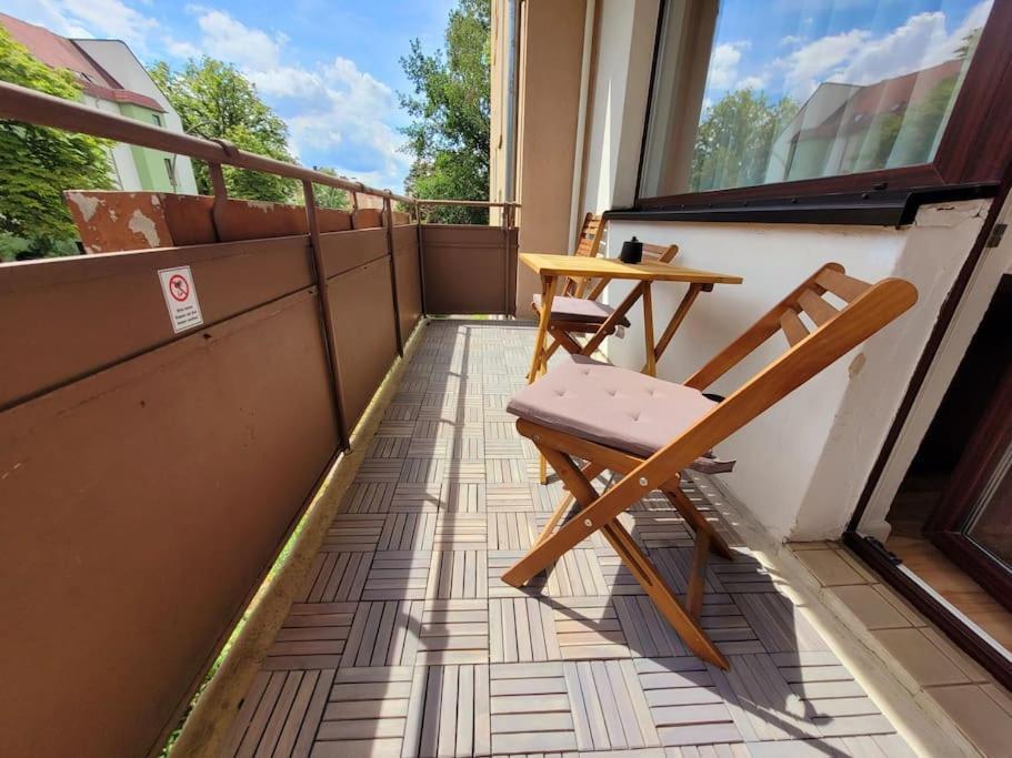 Duplex Apartment Ullstein- 4 Bedrooms, 2 Bathrooms, Living Room, 2 Parking Spaces, Boxspringbeds, Family & Business Apartment! Berlin Exterior foto