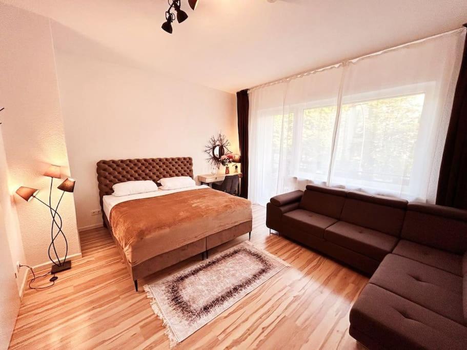 Duplex Apartment Ullstein- 4 Bedrooms, 2 Bathrooms, Living Room, 2 Parking Spaces, Boxspringbeds, Family & Business Apartment! Berlin Exterior foto