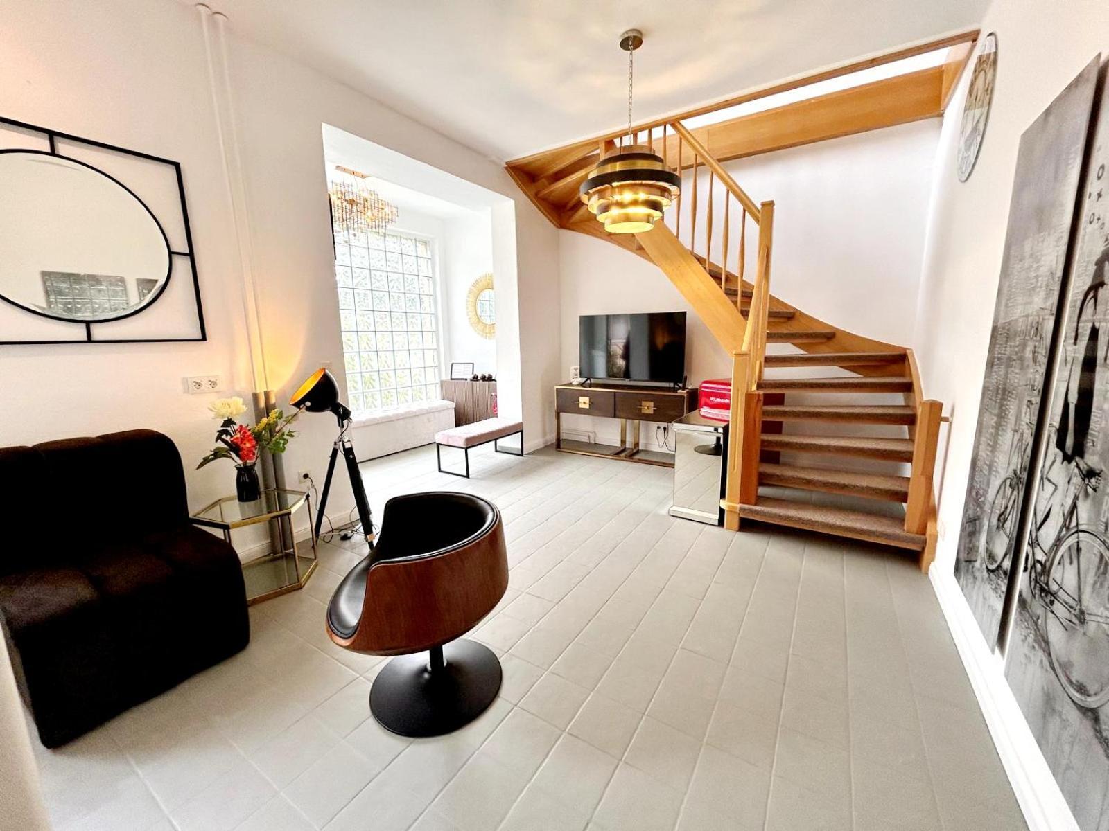 Duplex Apartment Ullstein- 4 Bedrooms, 2 Bathrooms, Living Room, 2 Parking Spaces, Boxspringbeds, Family & Business Apartment! Berlin Exterior foto